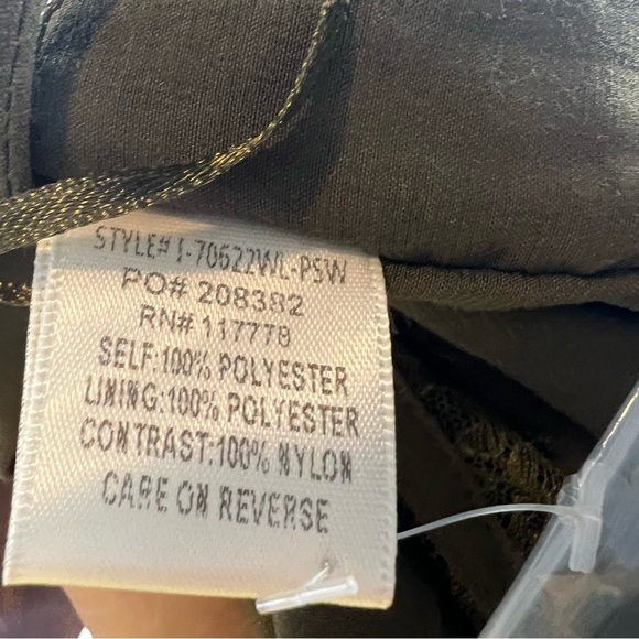 Lovestitch Elegant Olive Green Lace Maxi Dress - Picture 10 of 11